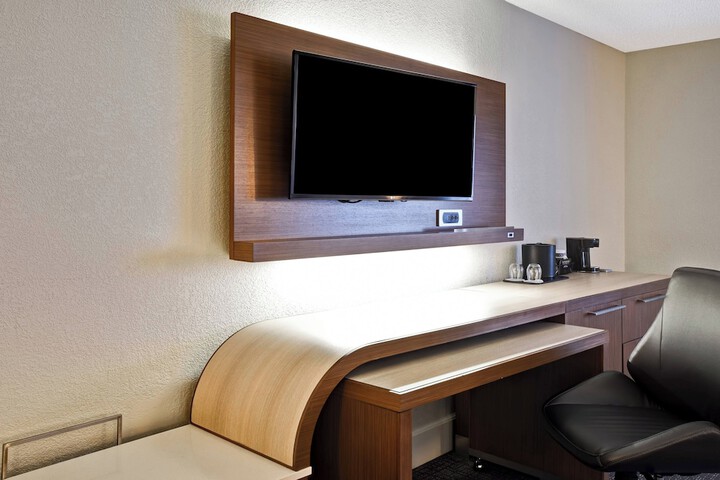Courtyard by Marriott Cape Cod Hyannis