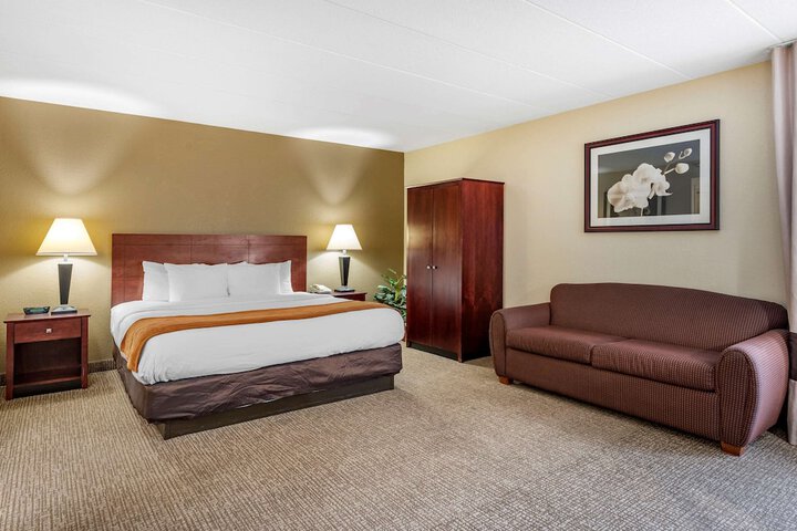 Room 25 of 57