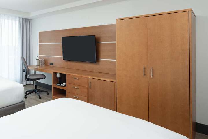 Room 65 of 92