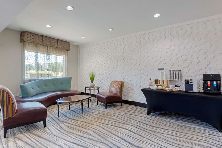 Best Western Plus Arlington North Hotel & Suites