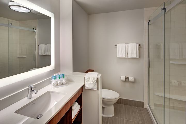 Holiday Inn Express & Suites Terrace by IHG