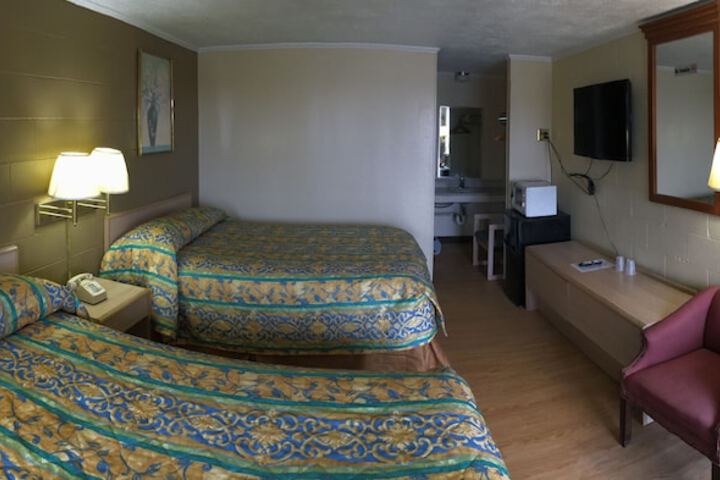 Room 20 of 38