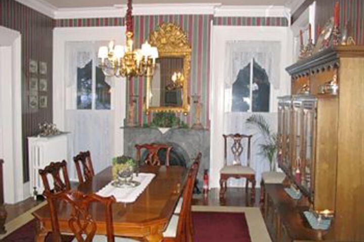 Pinehill Inn
