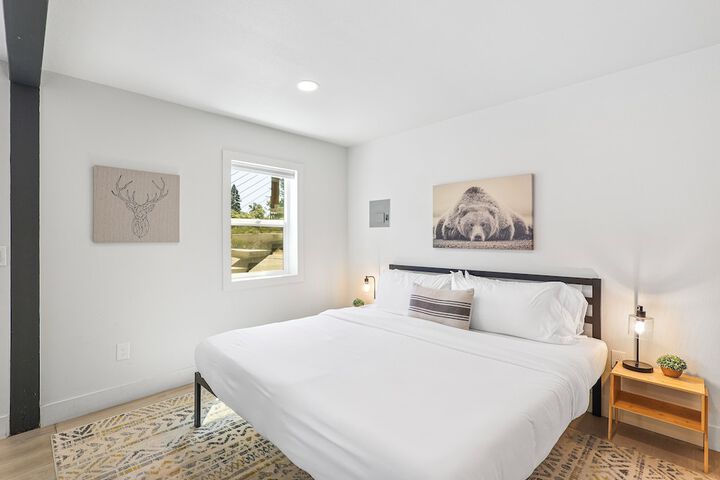 Basecamp Lodge