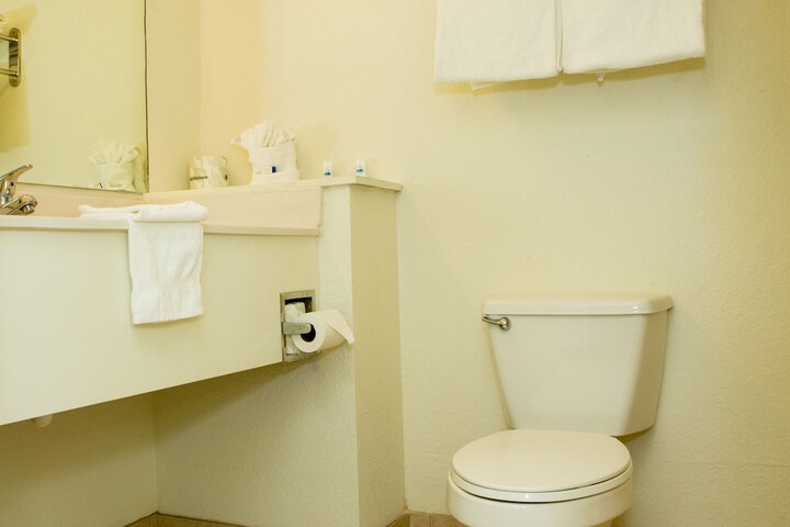 Room 35 of 53