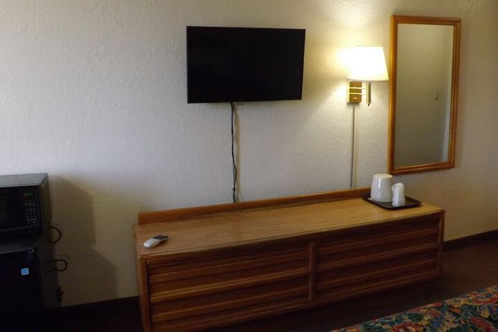 Room 18 of 30
