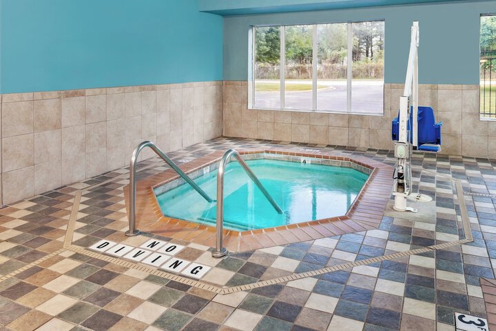 Holiday Inn Express Hotel & Suites Urbana-Champaign by IHG
