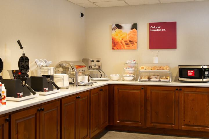 Breakfast/Coffee Service 98 of 117