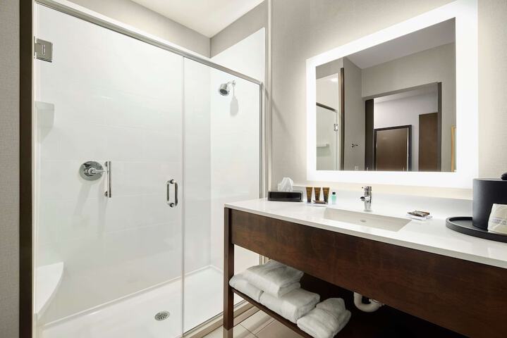 Room 14 of 19