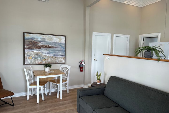 Room 51 of 259