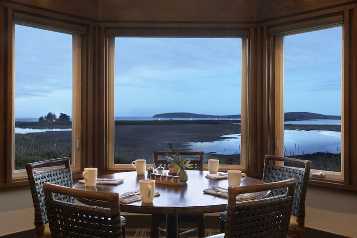 Dining 62 of 80