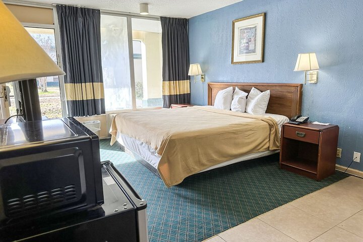 Room 63 of 95