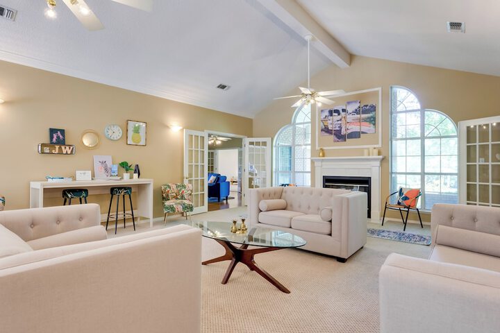 Chic Home w / Club Access Near Bay St. Louis!