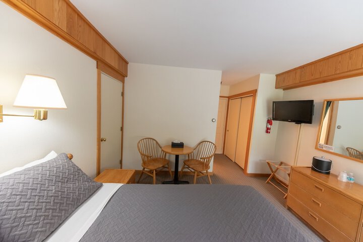Sugarloaf Inn