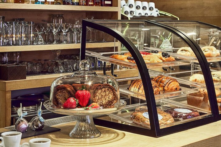 Breakfast/Coffee Service 79 of 83