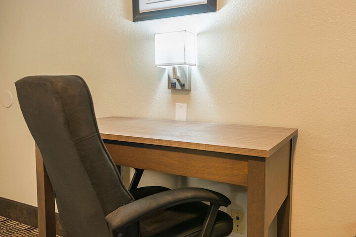 Room 16 of 34