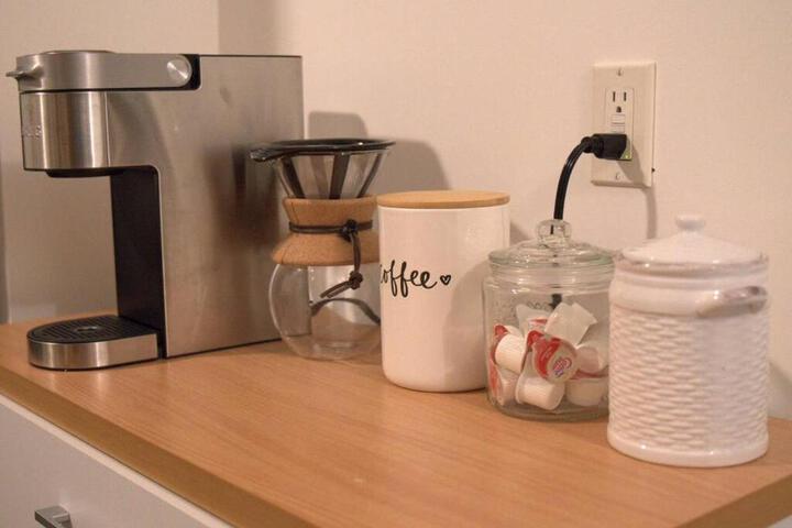 Cozy 2BR-Walk to Tufts & Green Line Near Boston!