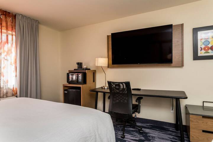 Room 27 of 48
