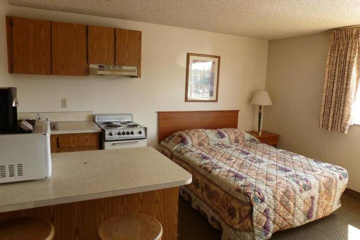 Room 9 of 17