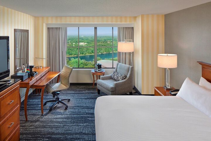 Room 27 of 65