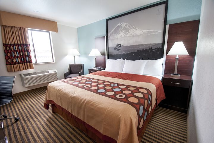 Room 15 of 44