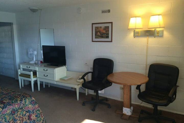 Room 19 of 38