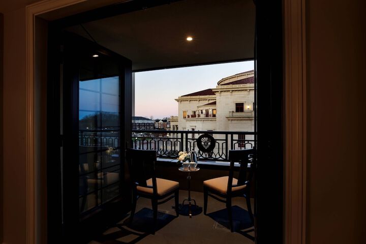 Hotel Carmichael Autograph Collection