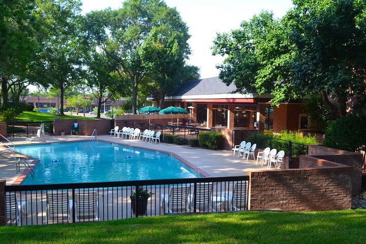 Pool 11 of 64