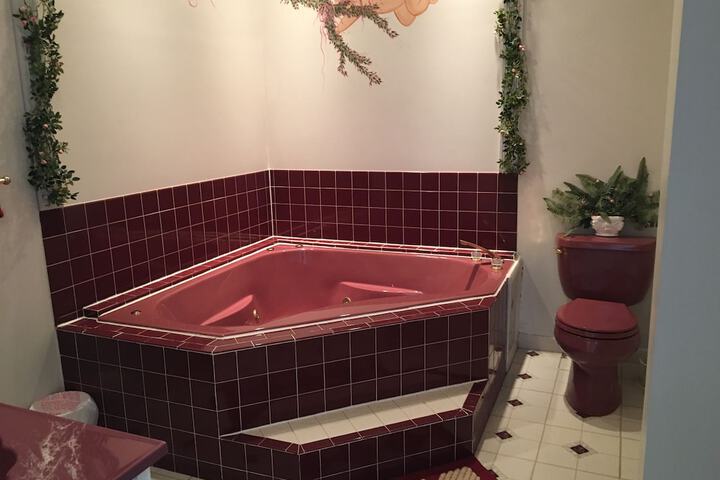 Hot Tub 23 of 26