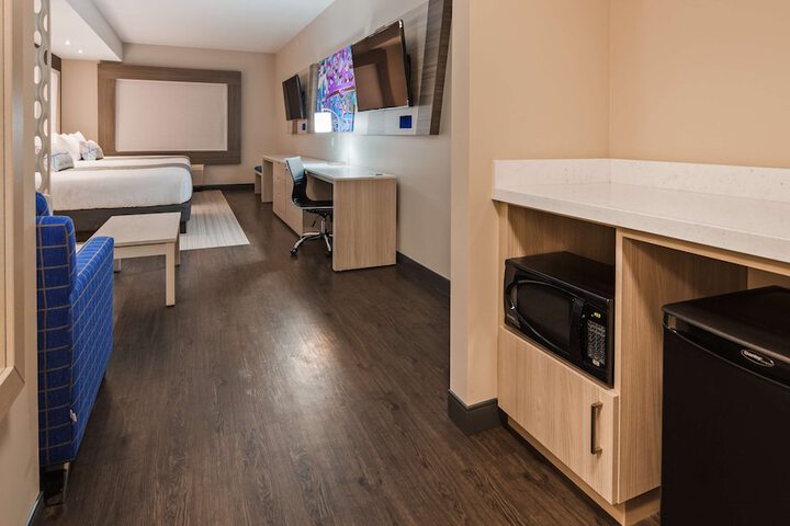 Room 21 of 57