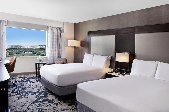 Hilton Baltimore Inner Harbor