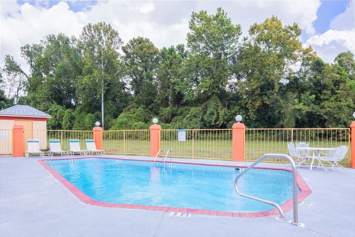 Pool 2 of 25