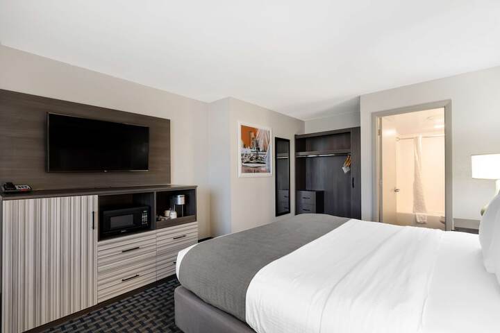 Best Western Plus Daytona Inn Seabreeze Oceanfront