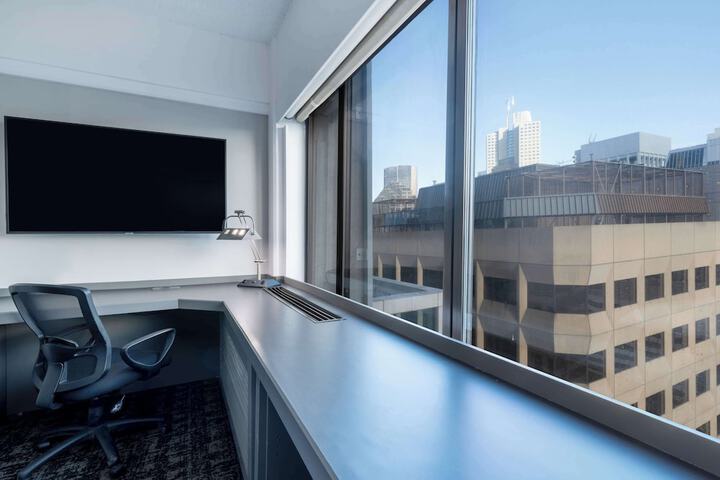 Room 59 of 103
