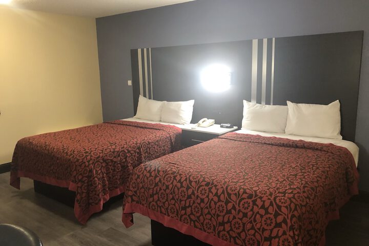 Room 7 of 24