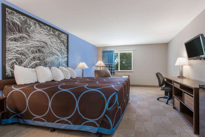 Room 13 of 14