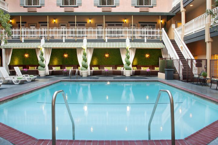 Ayres Hotel Costa Mesa / Newport Beach