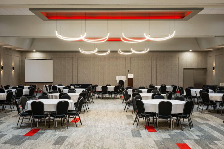 Ramada Plaza by Wyndham Regina Downtown