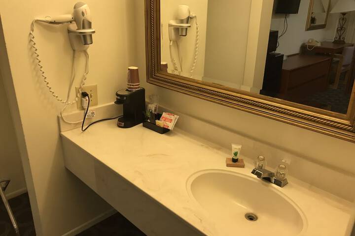 Room 21 of 39