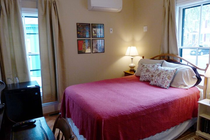 Davis Square Inn