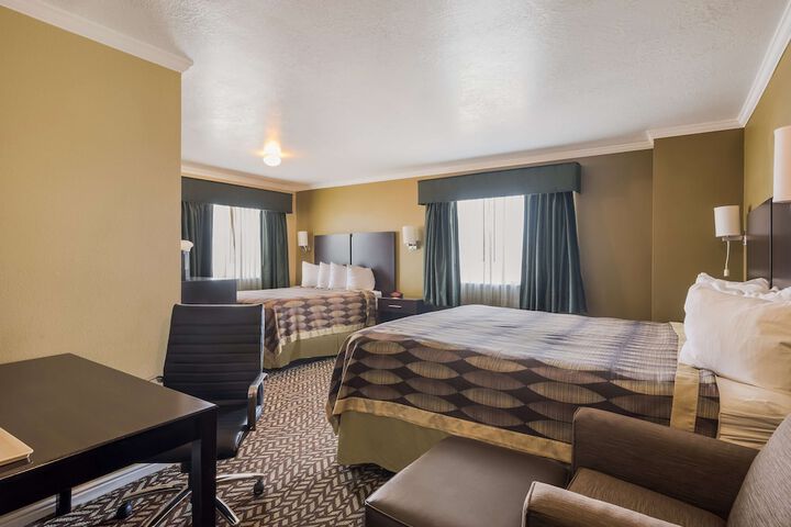 Room 14 of 30