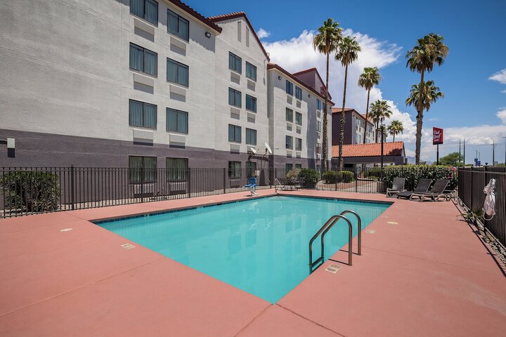 Pool 7 of 35