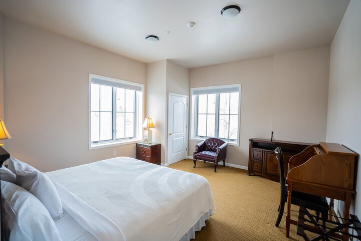 Room 27 of 59