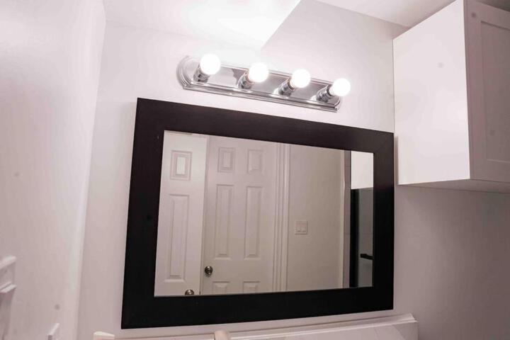 Adorable 3 Bedroom Apartment with Free Parking