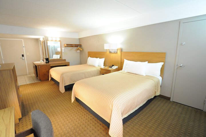 Room 47 of 100