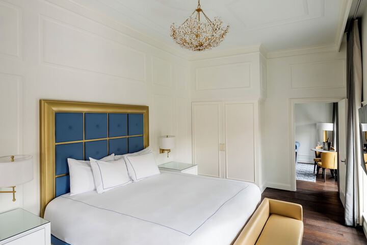 The Adelphi Hotel