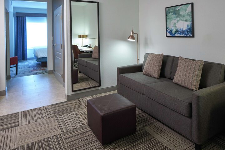 Room 40 of 69