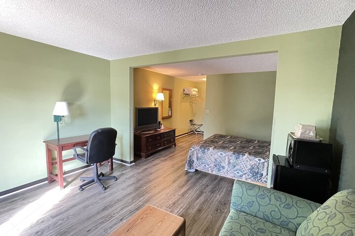Room 71 of 80