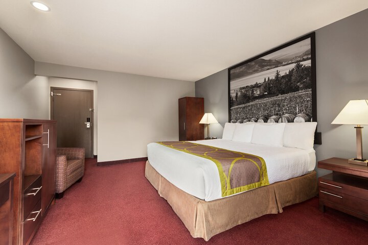 Room 11 of 53
