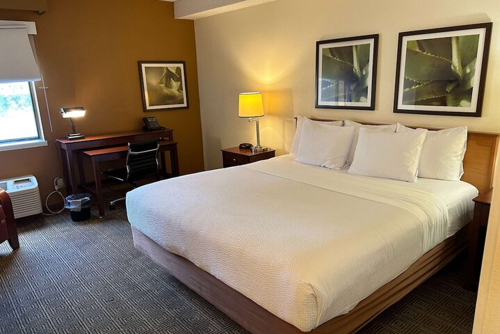 Room 25 of 58